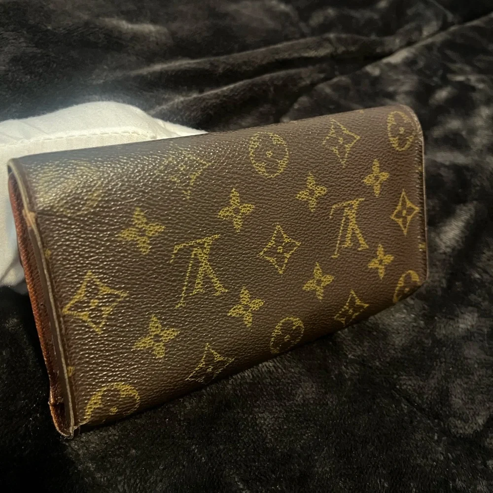 LV monogram continental wallet...good used condition! - Picture 2 of 9